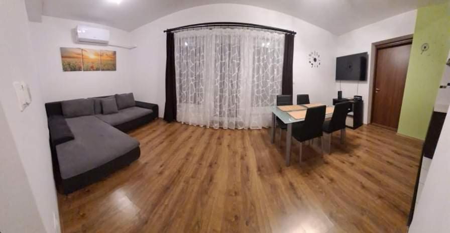 Smarthomeapartman ハイデゥソボスロー エクステリア 写真